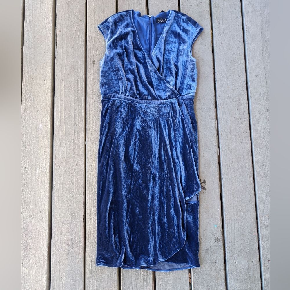 Magaschoni Blue Velvet Draped Silk Dress - Size‎ 14, Luxurious Evening Elegance